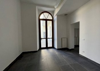 Negozio piazza San Rocco, Fontaneto d'Agogna - foto 5