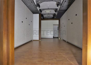 IMG_3868.JPG - Commercial Premises Via Brescia, Torri di Quartesolo - photo 2