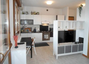 living - Attico via Ferruccio Parri, Bologna (zona Bolognina) - foto 6