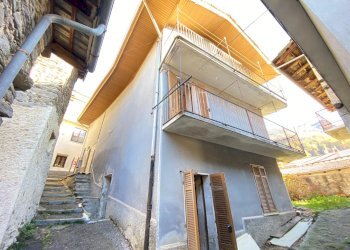 FACCIATA LATERALE - Casa semi indipendente Frazione Balma, 66, Roure - foto 31