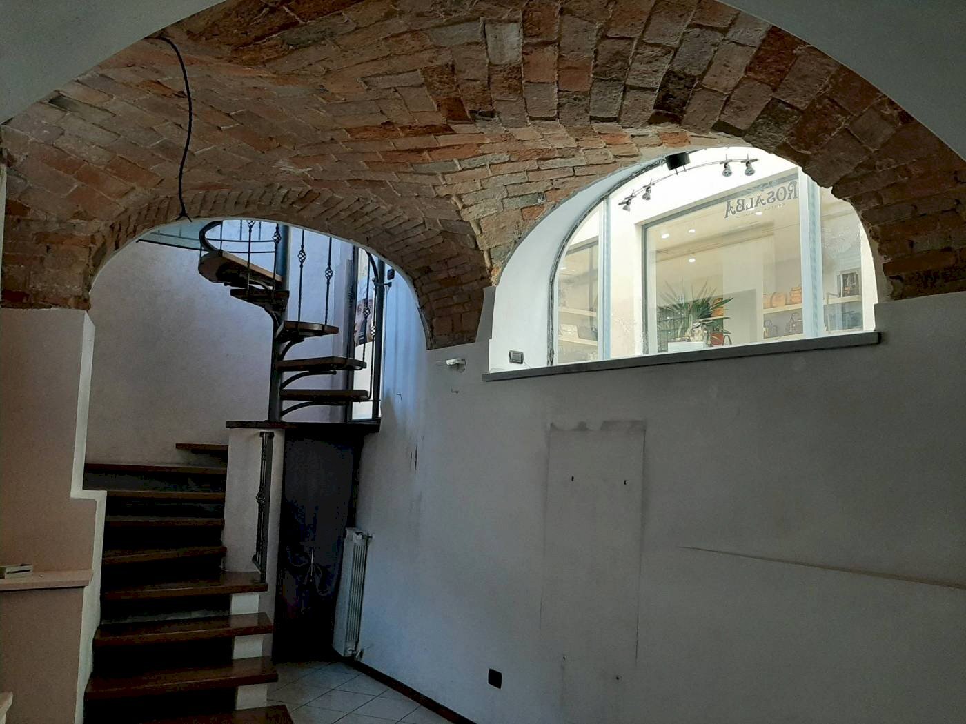 Negozio via Giosuè Carducci, 42, Acqui Terme - foto 1