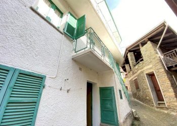 facciata - Casa semi indipendente Frazione Roreto, 121, Roure - foto 4