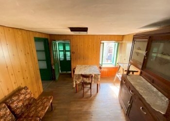 soggiorno - Casa semi indipendente Frazione Roreto, 121, Roure - foto 9