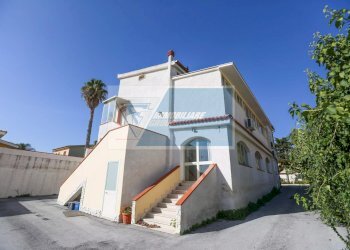 Villa Viale Edoardo Garrone, Melilli - foto 5