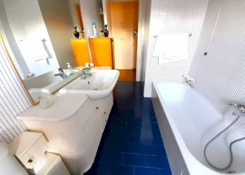 bagno - Four-room apartment via 20 Settembre, Empoli - photo 34