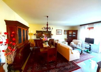 soggiorno - Four-room apartment via 20 Settembre, Empoli - photo 6