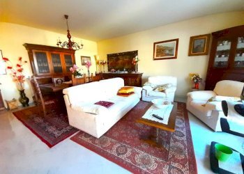 soggiorno - Four-room apartment via 20 Settembre, Empoli - photo 14