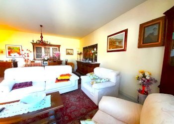 soggiorno - Four-room apartment via 20 Settembre, Empoli - photo 18