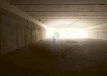 interno locale - Locale Commerciale Via Pian di Rota, Livorno - foto 7