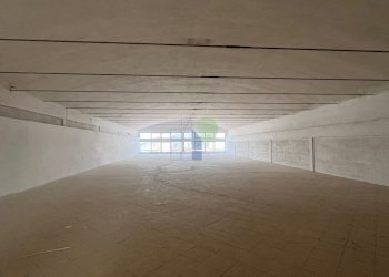 INTERNO - Commercial Premises Via Pian di Rota, Livorno - photo 16
