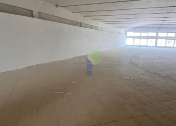 INTERNO - Commercial Premises Via Pian di Rota, Livorno - photo 19