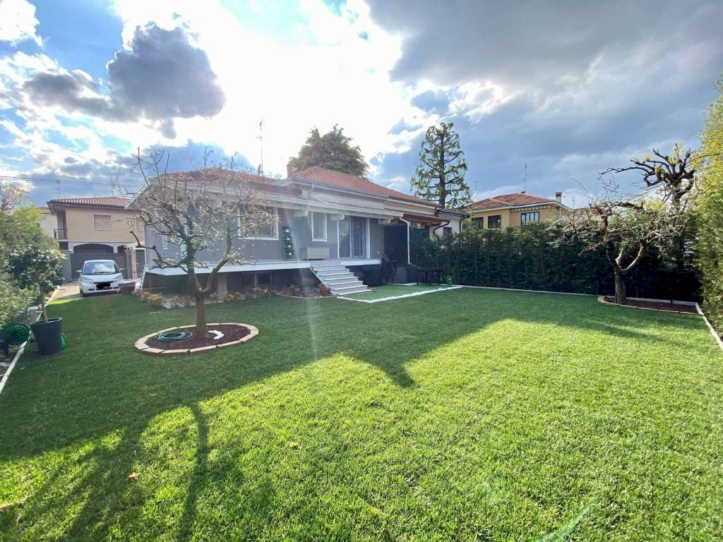 viste - Villa via Masaccio, Nerviano - foto 1