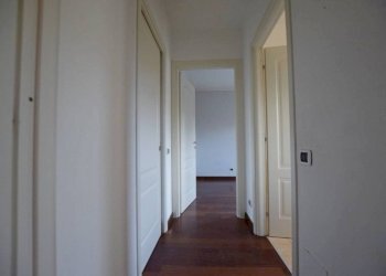 Interno appartamento - Quadrilocale via Giacomo Leopardi, Mondovì - foto 11