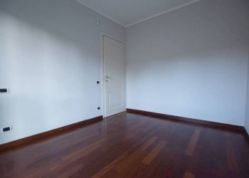 Stanza non arredata - Quadrilocale via Giacomo Leopardi, Mondovì - foto 12