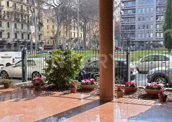 Ingresso palazzo.jpg - Appartamento Viale Caldara 20, Milano - foto 1