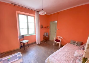 soggiorno - Trilocale Frazione Roreto, 68, Roure - foto 1