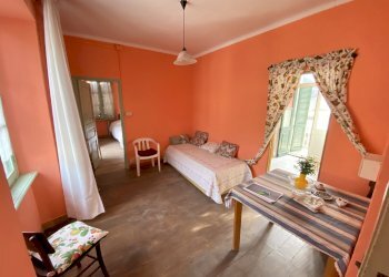 soggiorno - Trilocale Frazione Roreto, 68, Roure - foto 2