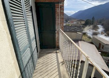 balcone lato fiume - Trilocale Frazione Roreto, 68, Roure - foto 20