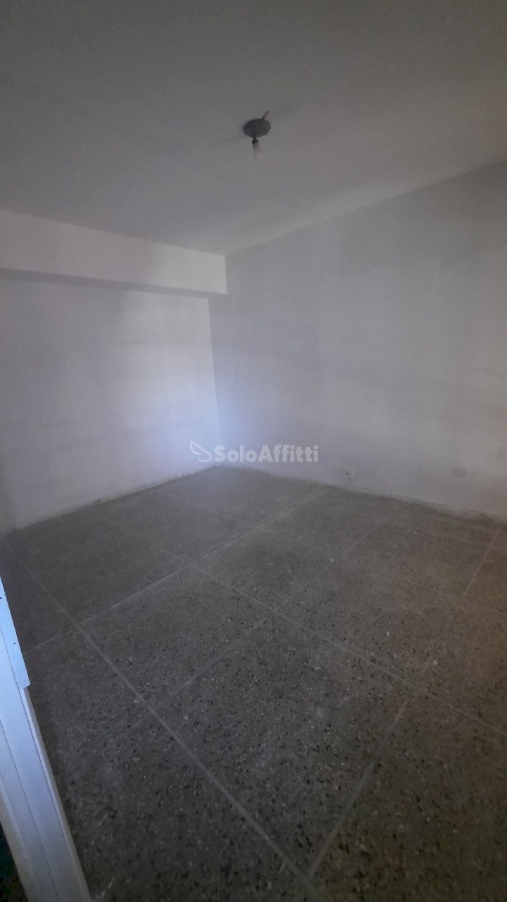 STANZA UFFICIO 1 - Office Livorno - photo 3