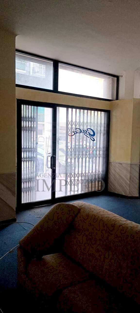 Locale Commerciale Via Filippo Turati, Ventimiglia - foto 1