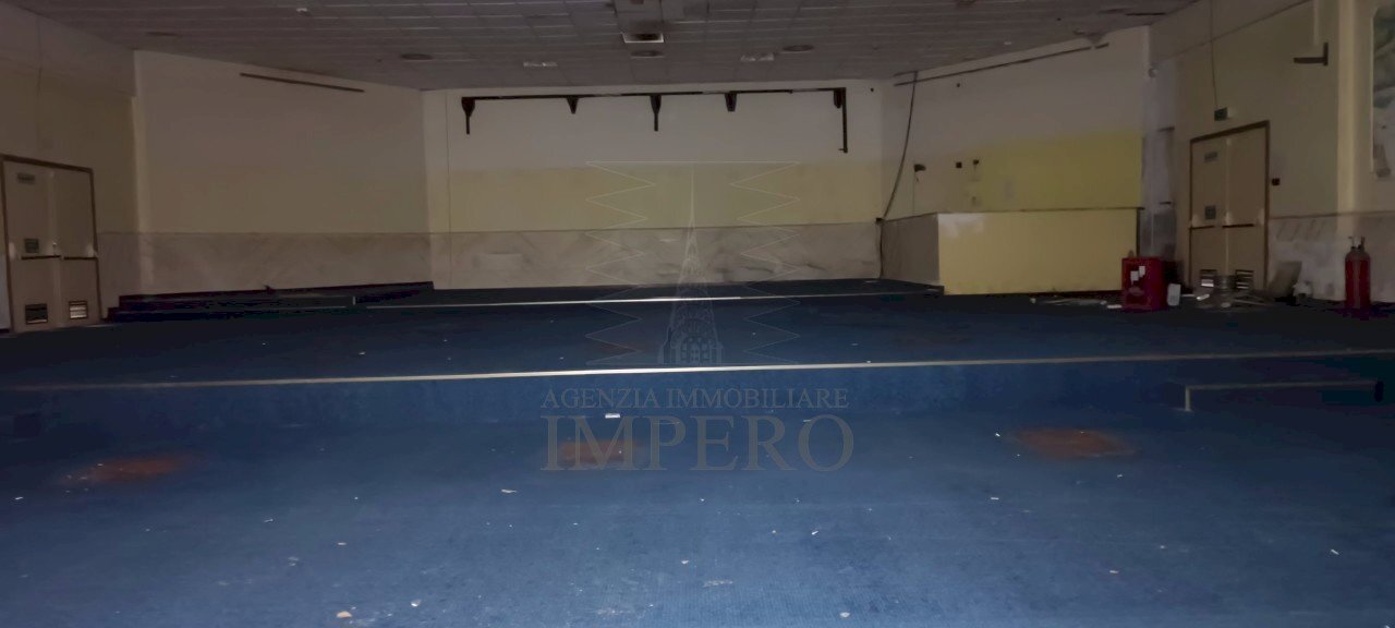 Locale Commerciale Via Filippo Turati, Ventimiglia - foto 1