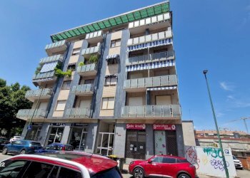 Three-room apartment Via Bardonecchia, Torino - photo 2