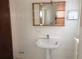 bagno - Ufficio corso Teresio Borsalino, 17, Alessandria - foto 17