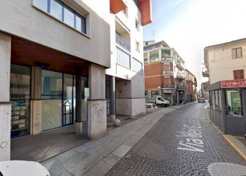 vetrina - Negozio via dei Guasco, 71, Alessandria - foto 2