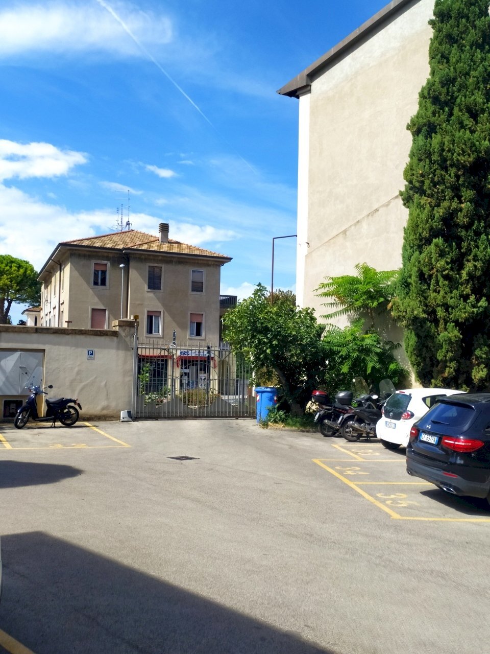 posto auto.jpg - Locale Commerciale C.so D'Augusto 208, Rimini - foto 3