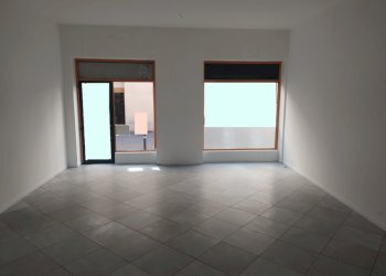 9.jpg - Locale Commerciale C.so D'Augusto 208, Rimini - foto 2