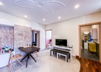 soggiorno - Appartamento Via Saverio Altamura 14, Napoli (zona Vomero) - foto 4