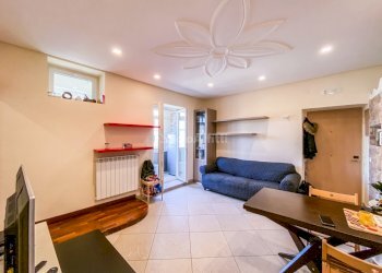 soggiorno - Appartamento Via Saverio Altamura 14, Napoli (zona Vomero) - foto 7