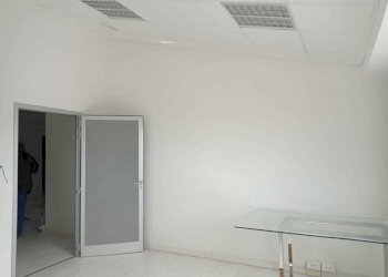 WhatsApp Image 2022-04-06 at 16.10.33.jpeg - Office Sarzana - photo 5