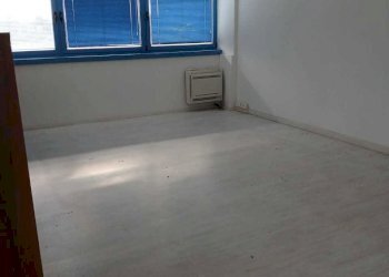 WhatsApp Image 2025-10-21 at 15.11.04(7).jpeg - Office Sarzana - photo 15