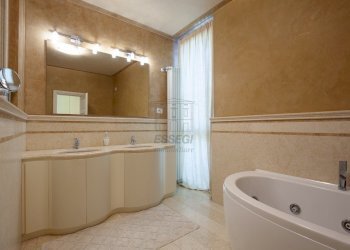 vendita rustico luccaPHOTO-2023-02-14-12-21-33 3.j - Villa Via di Villa Paola 335/F, Lucca - foto 21