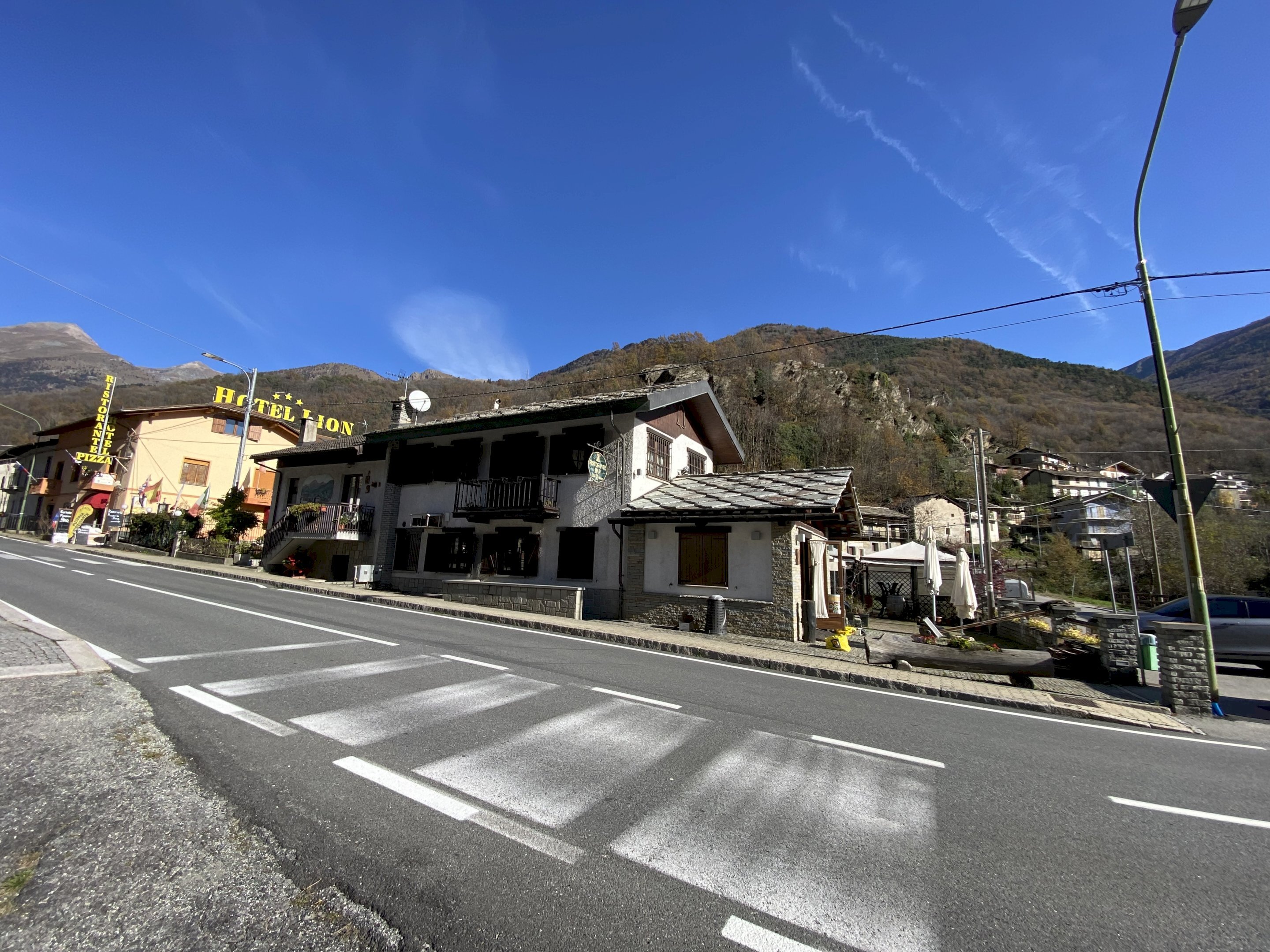 facciata - Restaurant Frazione Balma, 11, Roure - photo 1