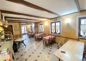 sala piano terra - Ristorante Frazione Balma, 11, Roure - foto 30