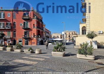 2.jpg - Locale Commerciale P.zza Della Repubblica 66, Pozzuoli - foto 1