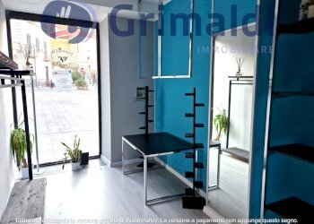 13.jpg - Locale Commerciale P.zza Della Repubblica 66, Pozzuoli - foto 8