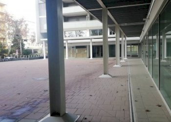 20220103200559-631145-10.jpg - Locale Commerciale Caltanissetta - foto 11