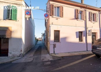 Appartamento via IV Novembre, Codigoro - foto 1