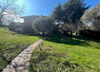 Villa Unifamiliare Via Forni, Seravezza - foto 1