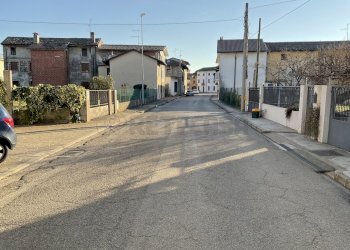 ESTERNI - Stabile - Palazzo Via Giuseppe Mazzini 25, Basiliano - foto 2