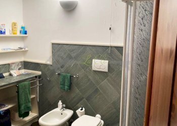 AFFITTO COURMAYEUR - BAGNO CON DOCCIA - Four-room apartment Route de Pallusieux 13, Prè-Saint-Didier - photo 25