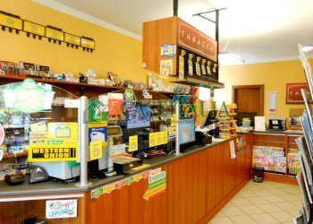 200 2.jpg - Tabaccheria Ivrea - foto 2