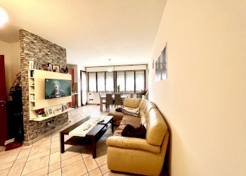 Soggiorno - Appartamento Viale Guglielmo Marconi 163, Roncofreddo - foto 10