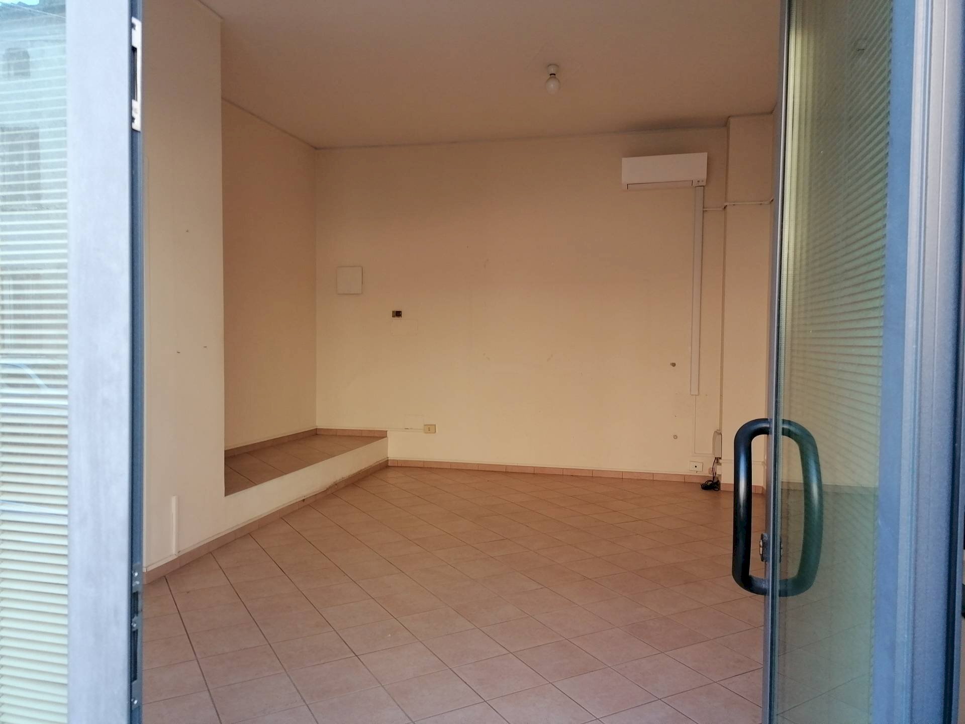 Commercial Premises Mantova - photo 2