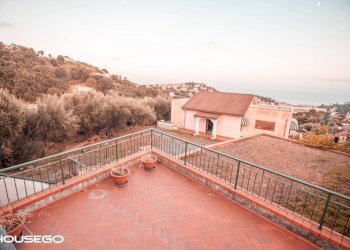 esterno - Villa via Enzo Ferrari, 64, Celle Ligure - foto 9