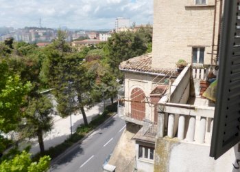 Vista dalla cucina - Three-room apartment Macerata - photo 13