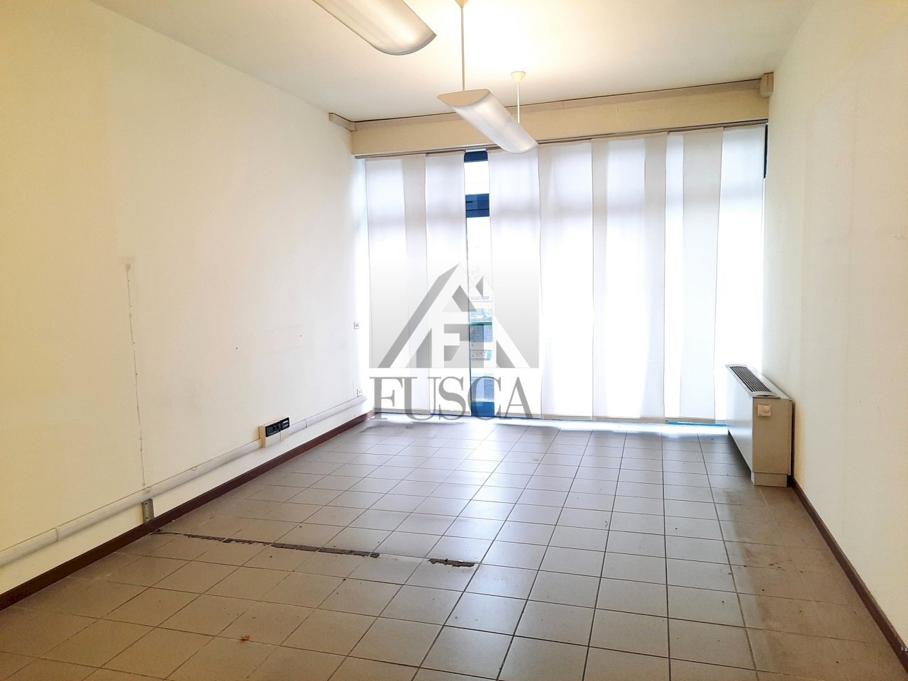 fondo-lucca-affitto.jpg - Commercial Premises Viale G. Puccini, Lucca - photo 2